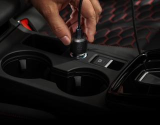 _Car_Chargers_Hero_F7_XS