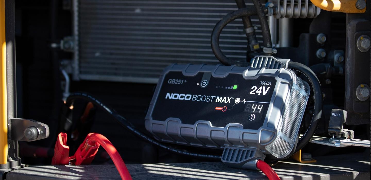  NOCO XGC4 56-Watt XGC Power Adapter For  GB70/GB150/GB250+/GB251+/GB500+ NOCO Boost UltraSafe Lithium Jump Starters  : Automotive
