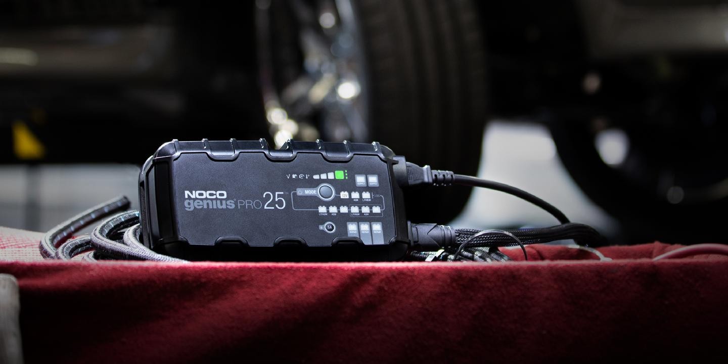 Noco Genius chargeur de batterie G26000UK 12V/24V Pro Series Lithium compatible 