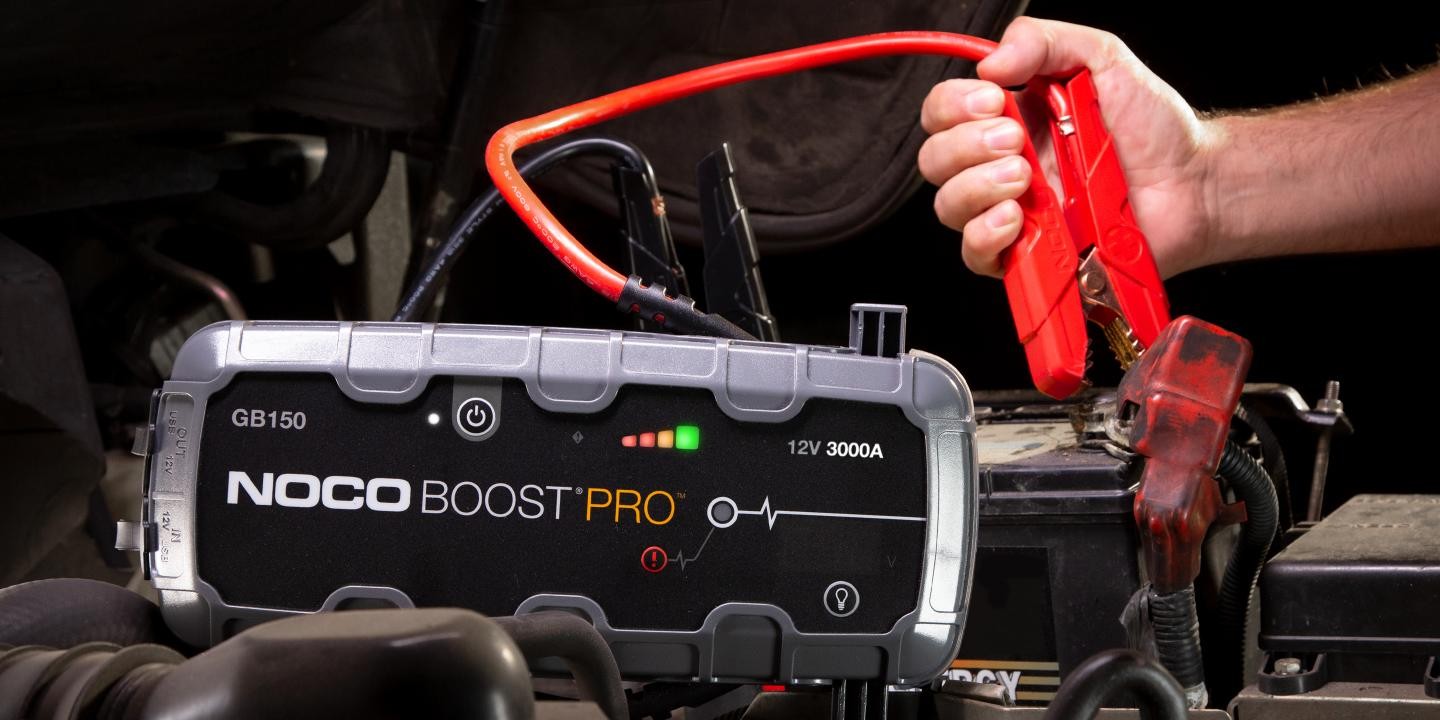  Noco Boost Sport - Arrancador de litio para motores de gasolina  (12 V), ultraseguro, 1000 AMPs, Negro : Automotriz